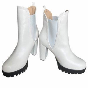 Chase + Chloe Dixie Lug Sole Bootie White NWOT